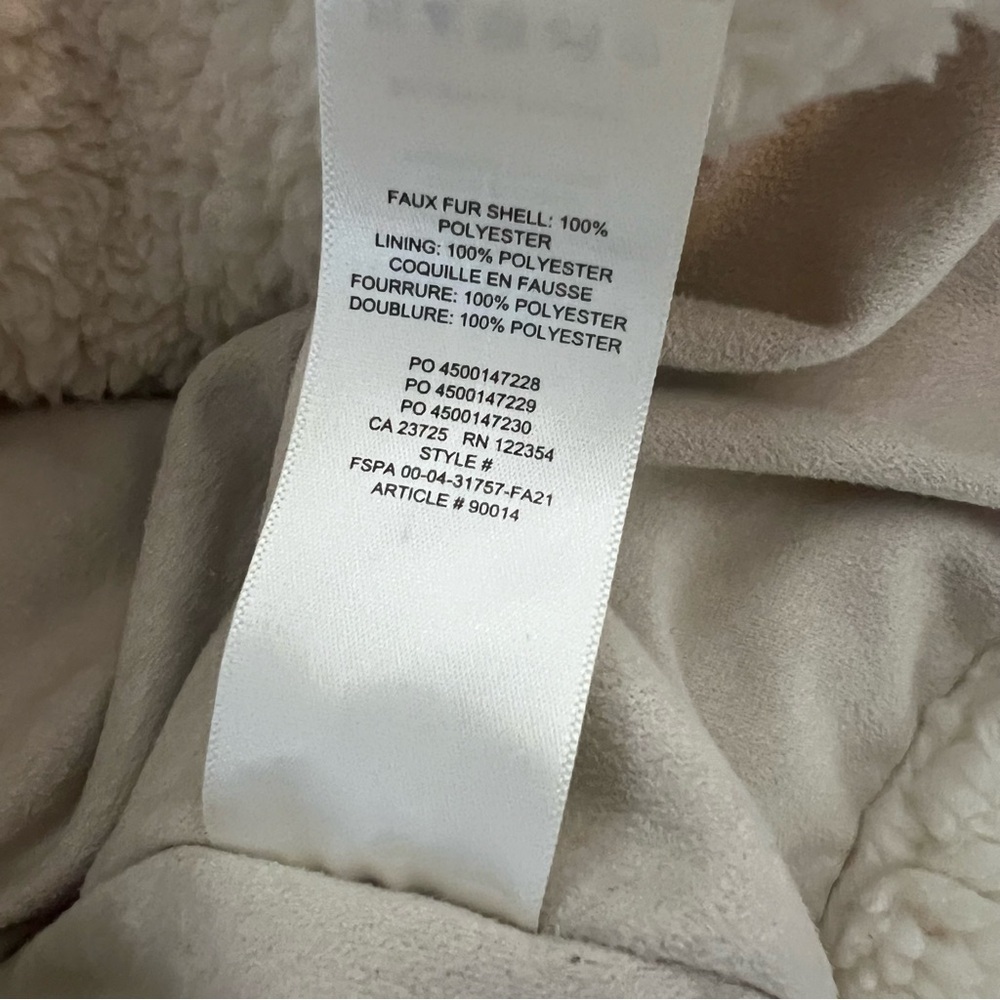 The Group by Babaton Aritzia Sherpa Teddy Jacket Size 2 - Picture 9 of 9